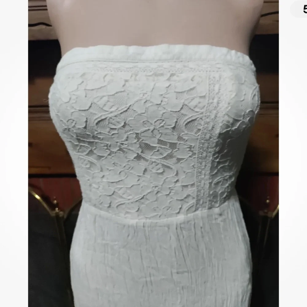 Abercrombie & Fitch Strapless White Lace Maxi Dress Small